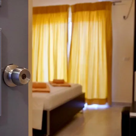 Marku Palace * Ksamil