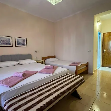 Apartment Marku Palace *