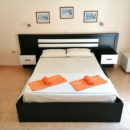 Marku Palace Lägenhet Ksamil