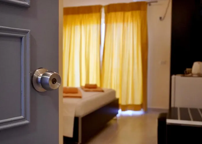 Marku Palace * Ksamil